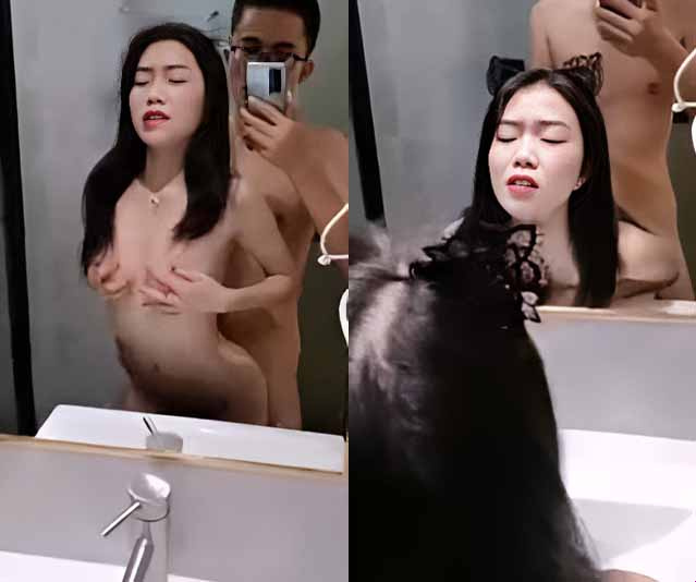 Gadis anjing mempunyai badan sendiri